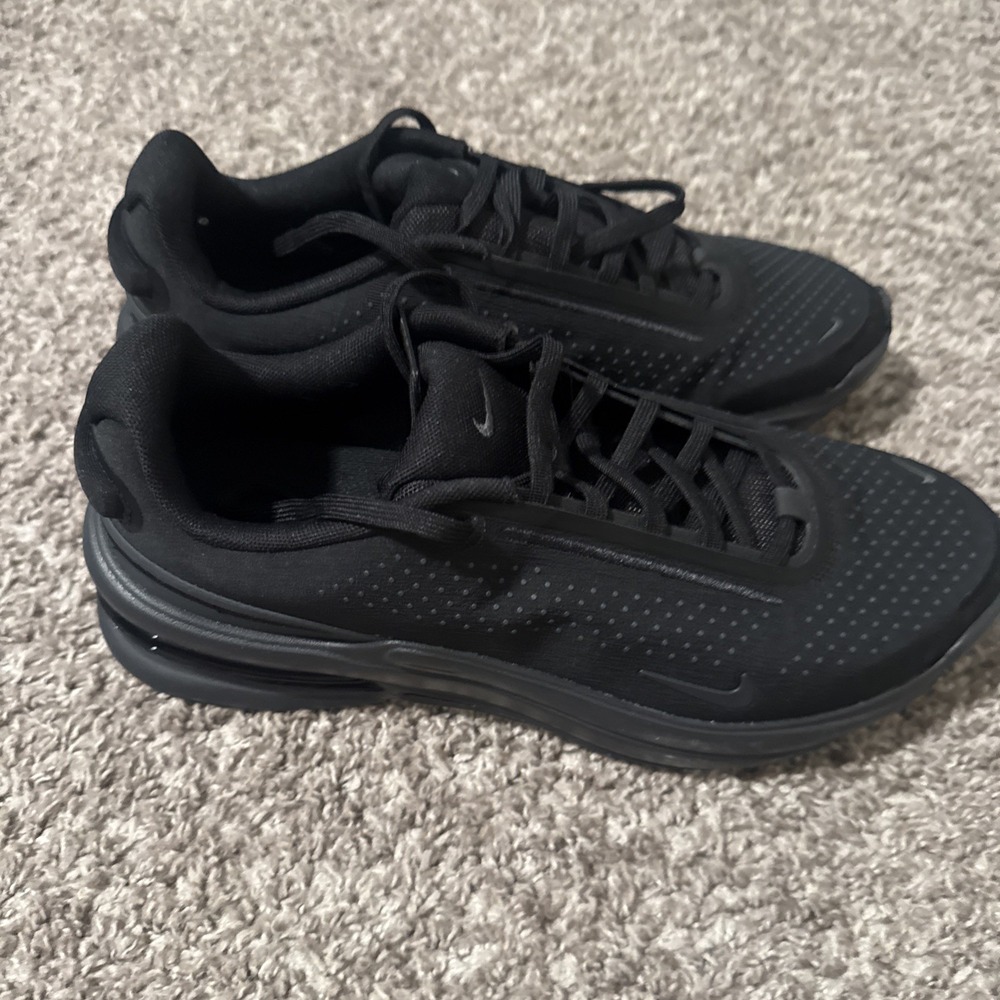 Nike Air Zoom Upturn SC Mens Sneakers Black/Grey IB2746 002 (NEW)